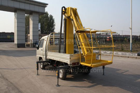 點(diǎn)擊查看詳細(xì)信息<br>標(biāo)題：小型電動(dòng)高空作業(yè)車(chē) 閱讀次數(shù)：2602