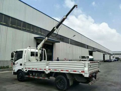 點擊查看詳細(xì)信息<br>標(biāo)題：車載小吊機(jī) 閱讀次數(shù)：1541