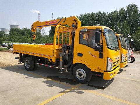 點(diǎn)擊查看詳細(xì)信息<br>標(biāo)題：3.2噸唐駿隨車吊 閱讀次數(shù)：1387