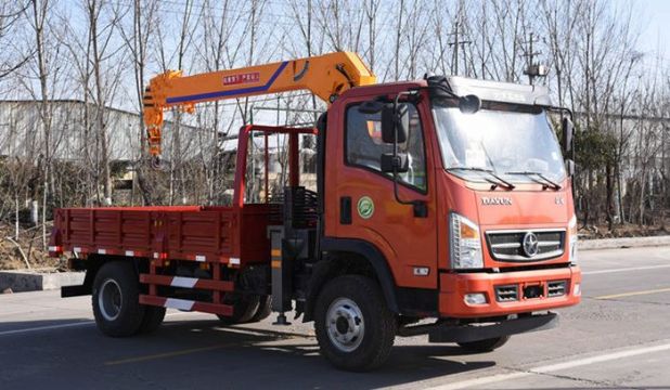 點(diǎn)擊查看詳細(xì)信息<br>標(biāo)題：3.2噸大運(yùn)隨車(chē)吊 閱讀次數(shù)：1484