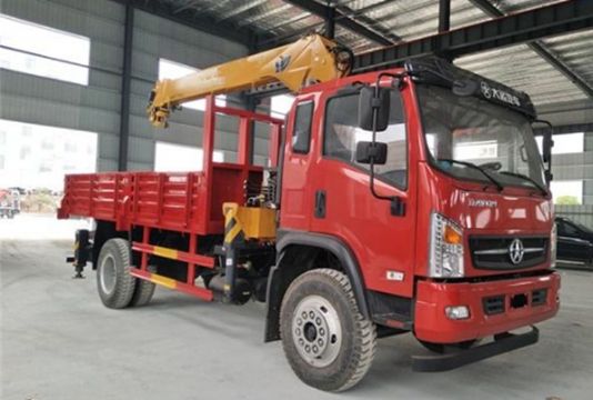 點(diǎn)擊查看詳細(xì)信息<br>標(biāo)題：5噸大運(yùn)隨車(chē)吊 閱讀次數(shù)：1460