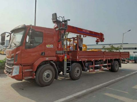 點(diǎn)擊查看詳細(xì)信息<br>標(biāo)題：柳汽前四后四隨車(chē)吊 閱讀次數(shù)：1398