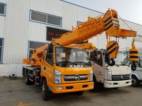 點擊查看詳細信息<br>標題：10噸凱馬汽車吊 閱讀次數(shù)：1468