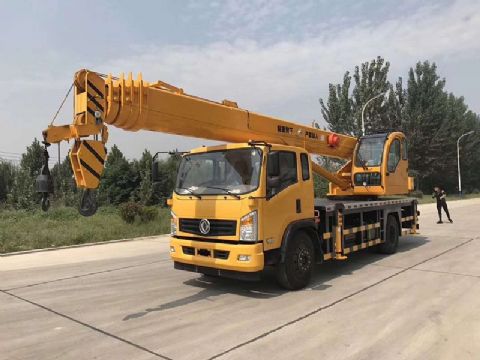 點擊查看詳細(xì)信息<br>標(biāo)題：16噸東風(fēng)汽車吊 閱讀次數(shù)：1531